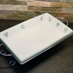 ROSCHER & CIE | Porcelain Lasagna  Pan/Baking Dish Wire Holder | Herb Pattern